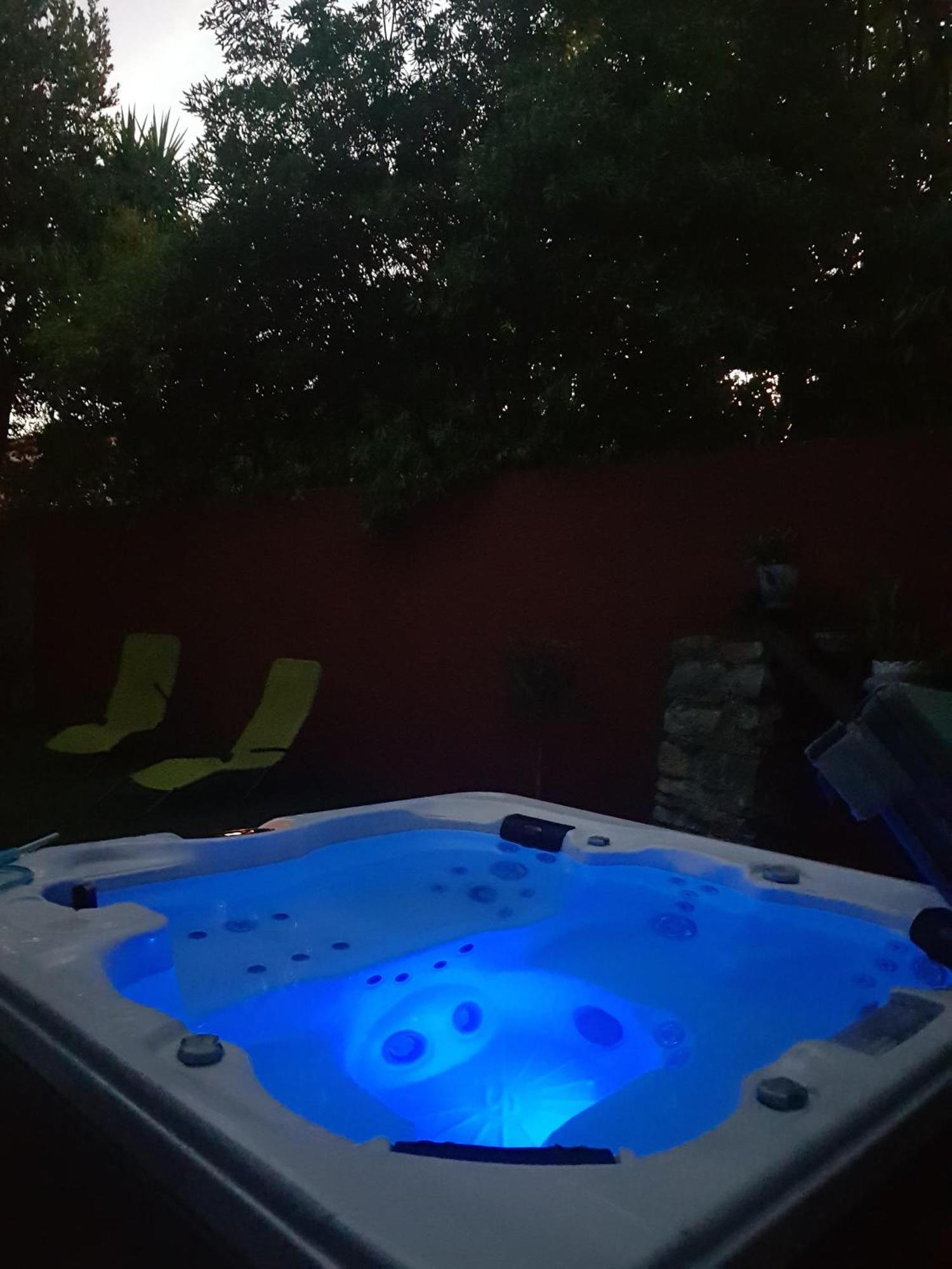 Dolce Vita - Jacuzzi - La Ciotat Luaran gambar